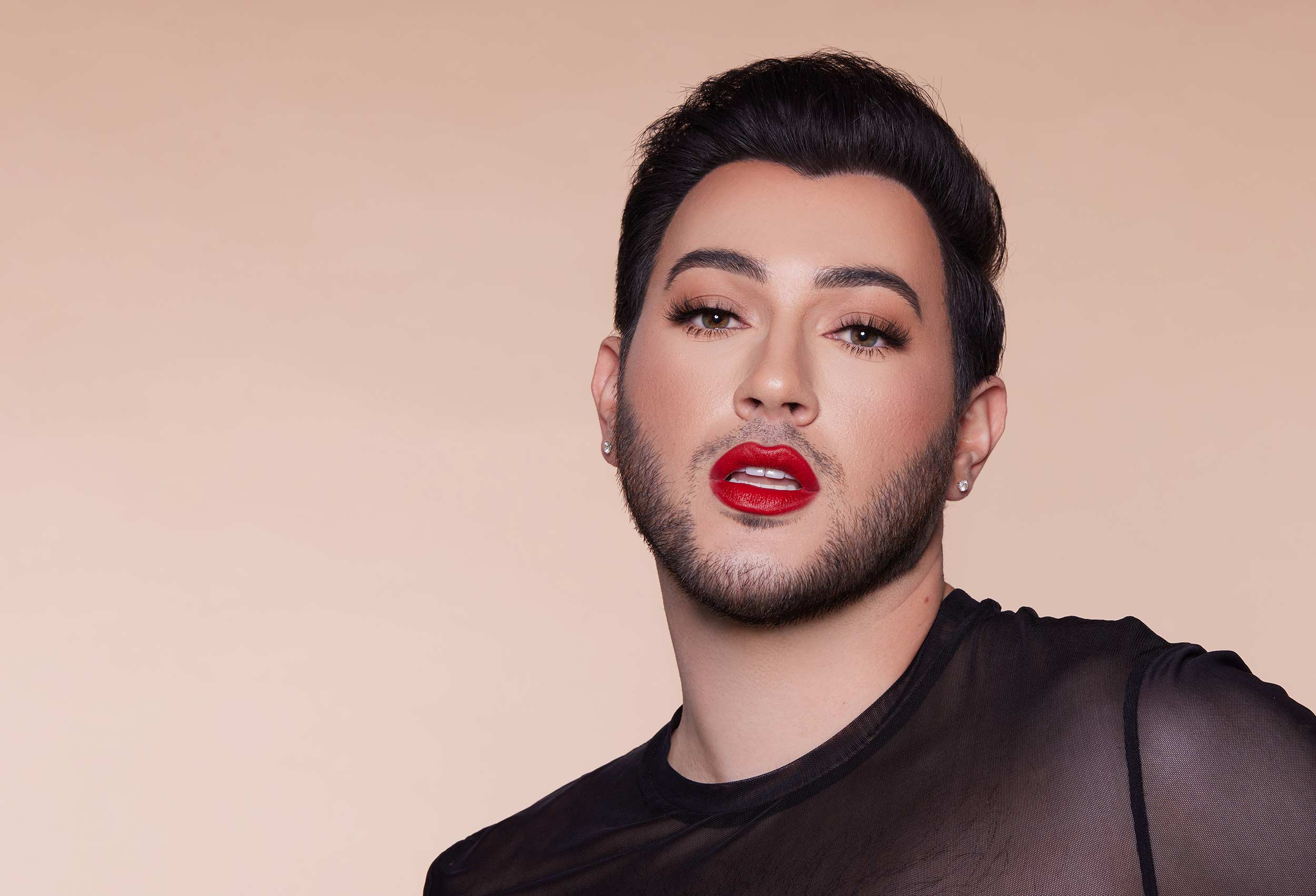 LB-mannymua-giftguide_Main_Banner.jpg
